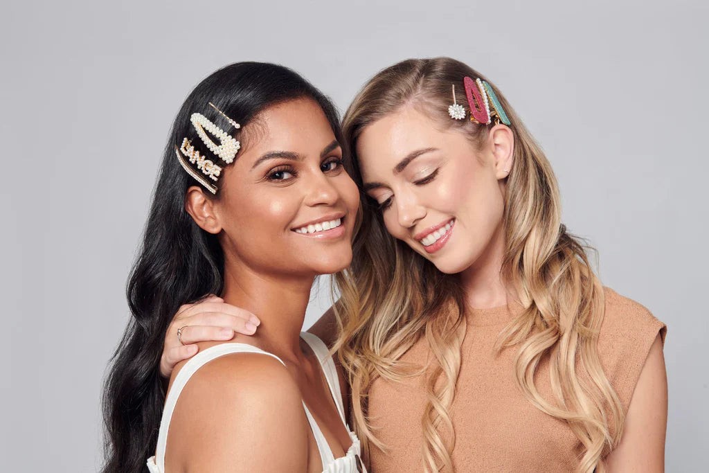 7 Ways to Elevate Your Look with Hair Clips & Accessories: The 90s Trend is Back!
