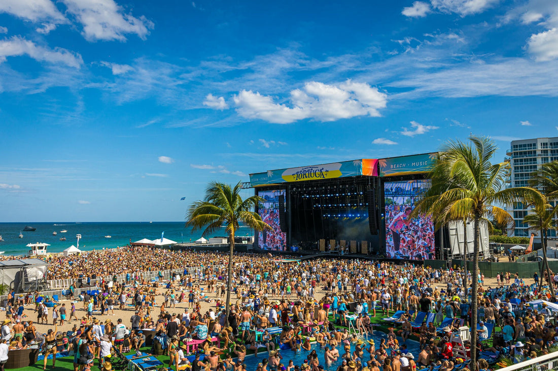 Tenille Townes Collaborates with Lena: Unveiling the Secrets of Seabreeze-Inspired Hairstyles at Tortuga Music Festival