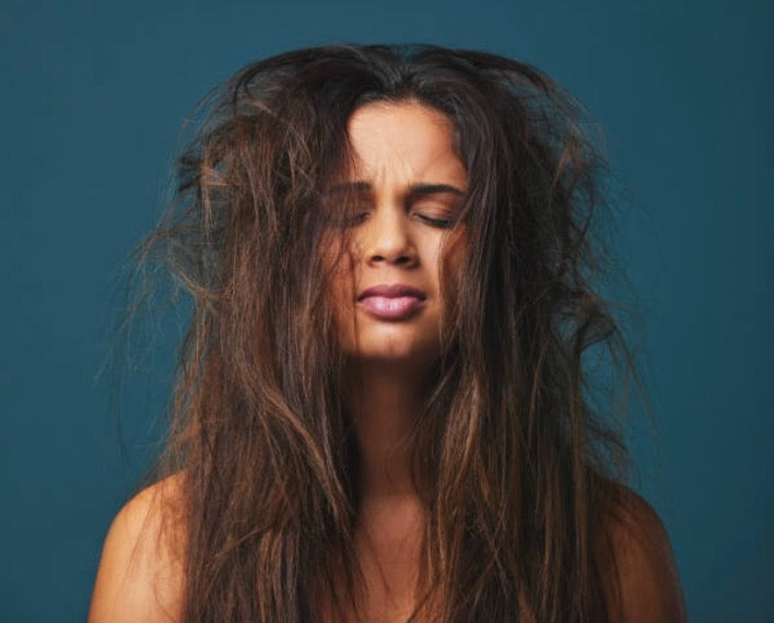 Summer Hair Dilemma: Greasy Roots &amp; Dry Ends—Fix It Without Washing More